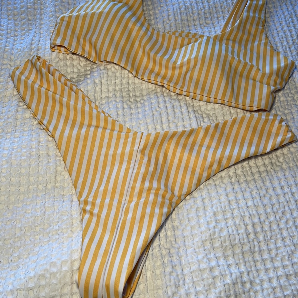 Zaful Striped Bikini - Picture 3 of 6